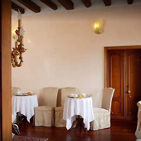 Couette-café La Rosa Dei Venti 4*